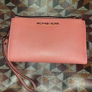 Michael kors bifold wallet